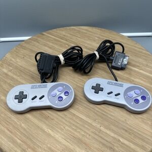2 Super Nintendo SNES Video Game Controllers Wired OEM Genuine  WORKING